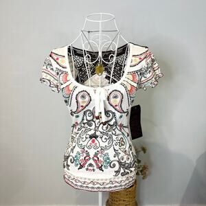 vintage y2k white fitted paisley babydoll top with wooden bead & crochet details
